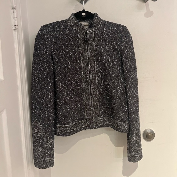 St. John Two Piece Set - Picture 2 of 8